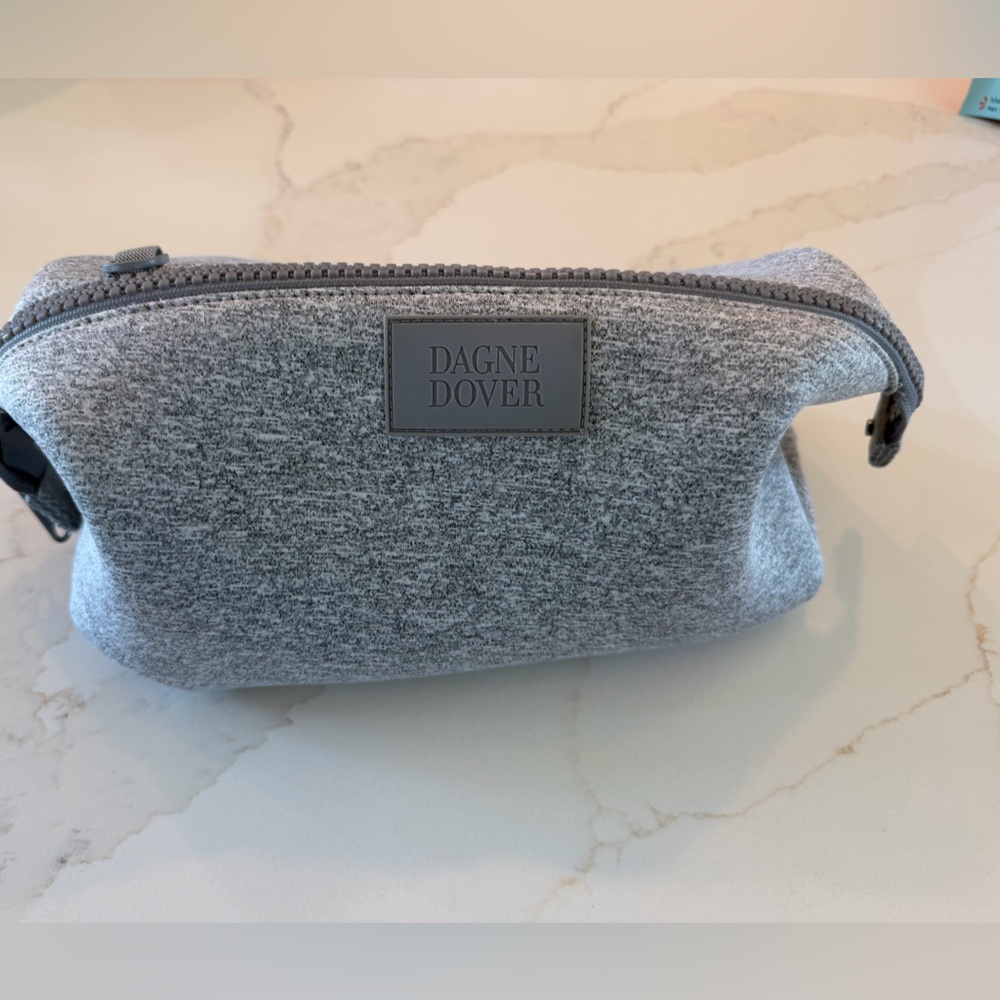 Dagne Dover large hunter toiletry bag